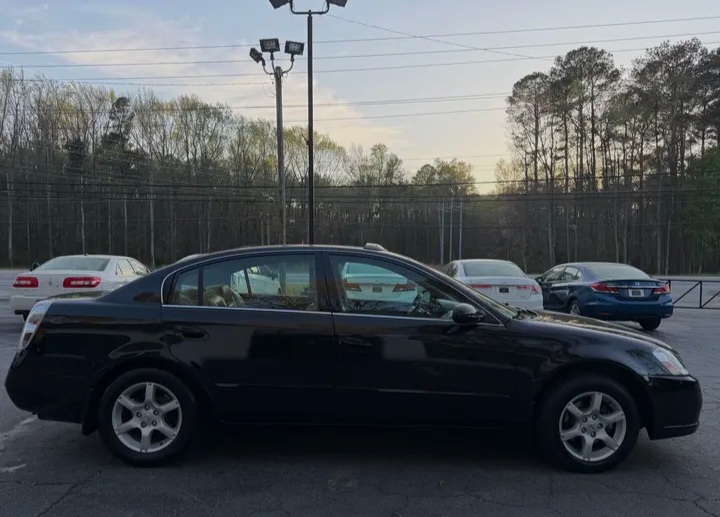 Nissan Altima S Sedan 2006 Automatic for sale in Marietta - Cars in Marietta - Bild 5 of 8