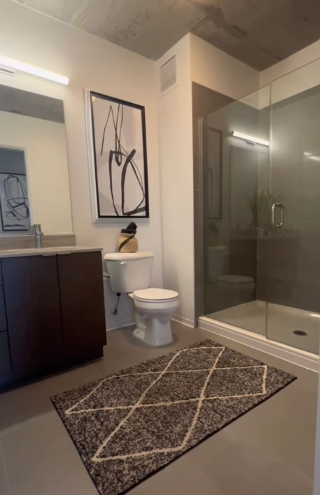 a luxury apartment at 5 Fan Pier in Boston - Apartments in Boston - Image 4 of 5