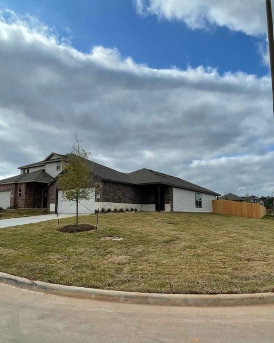 HOUSE FOR RENT IN MONTGOMERY, TX - Houses in Houston - Image 2 of 5