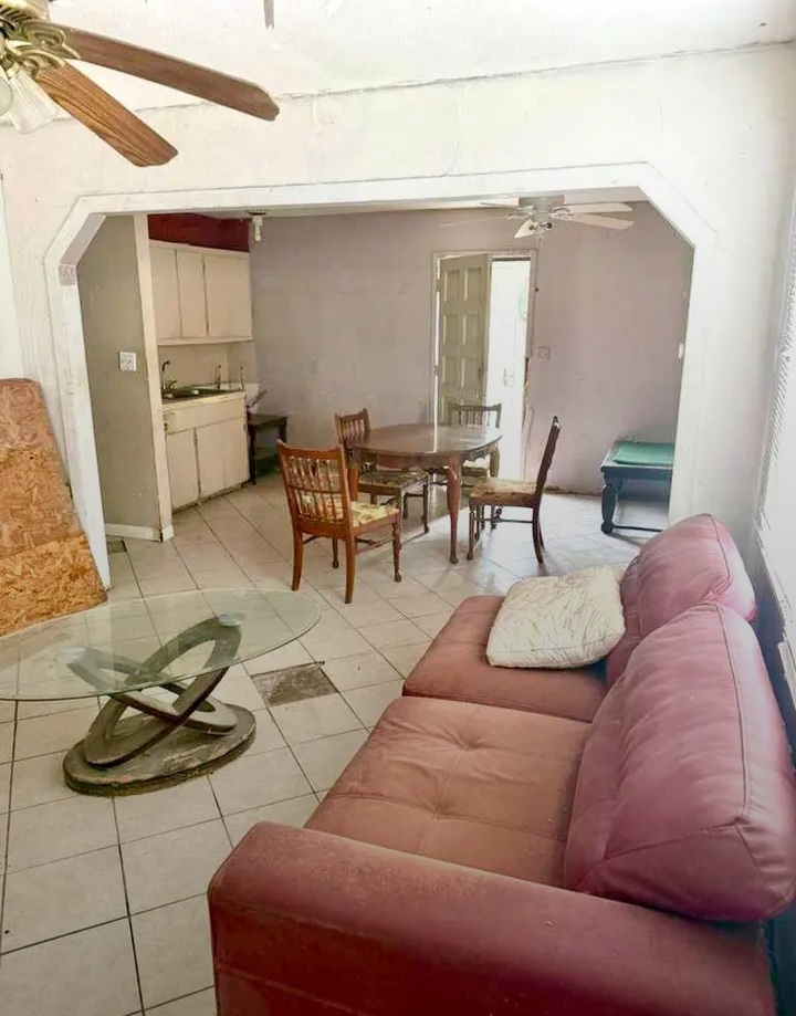 🏠GREAT RENTAL PROPERTY FOR SALE IN BROWNSVILLE🏘️💰 - Houses in Brownsville - Image 2 of 5