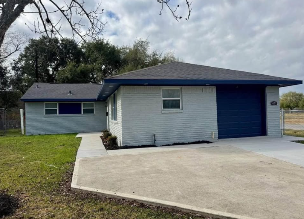 beautifully renovated move-in-ready home for sale in houston in Houston — Houses