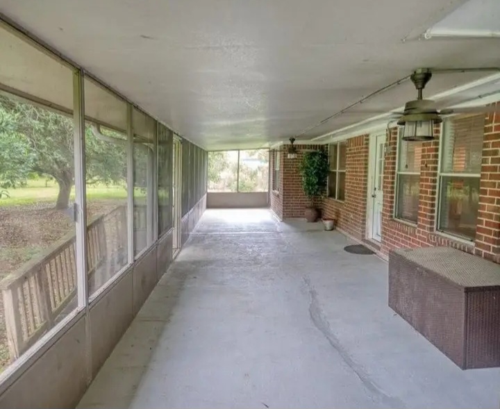 spacious home for sale in Angleton - Houses in Angleton - Bild 8 of 10