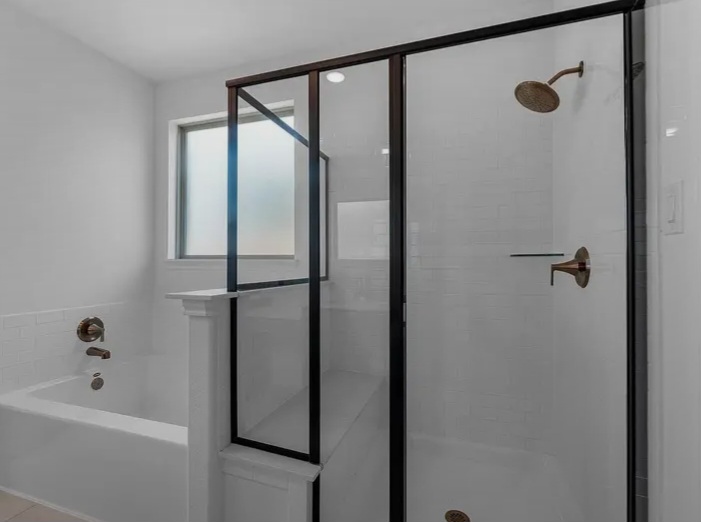 stunning 4-bedroom, 3.5-bath home for sale in Brookshire - Houses in Brookshire - Image 9 of 10