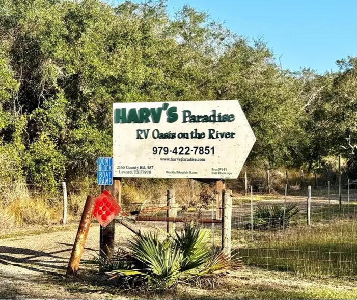 🌊 TEXAS WATERFRONT INCOME PROPERTY ON 5.35 ACRES! 🌊 in LA Ward, TX - Houses in Jackson County - Image 10 of 10