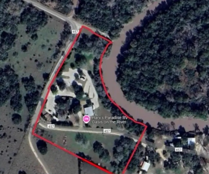 🌊 TEXAS WATERFRONT INCOME PROPERTY ON 5.35 ACRES! 🌊 in LA Ward, TX - Houses in Jackson County - Image 9 of 10