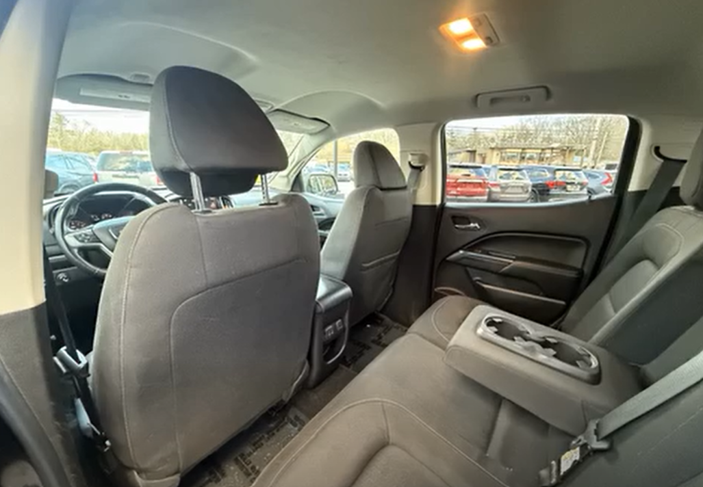 🚗 2016 GMC Canyon Crew Cab SLE Pickup 4D (5 ft) - Cars in Boston - 图像 4 of 5