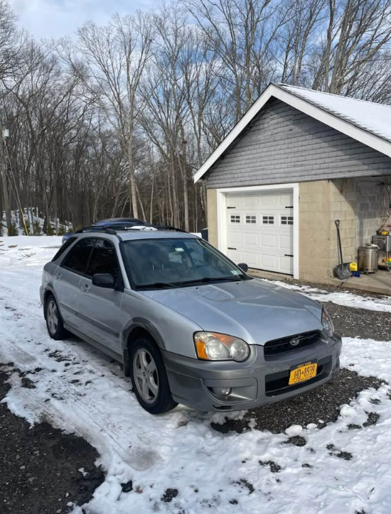 2004 Subaru outback wagon 4D in Norwalk — Cars